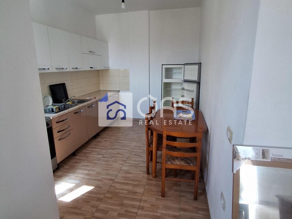 Jepet me qera Apartamenti 2+1 kodra e priftit 4