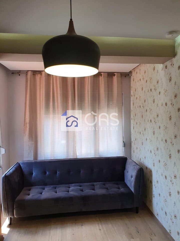 Jepet apartament me qera 1+1 Rruga Brrikadave 4