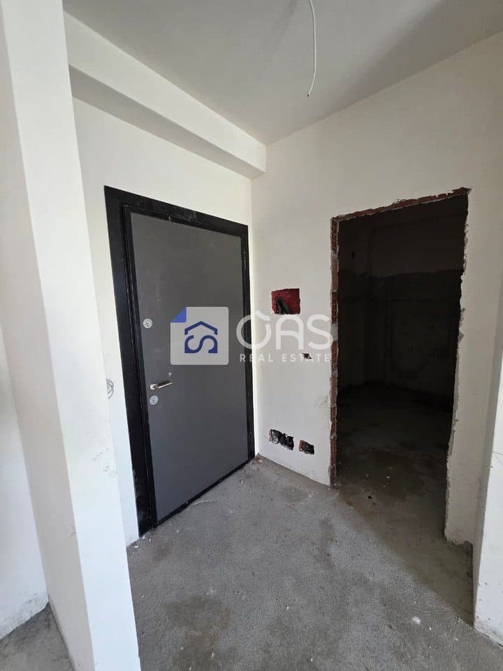 Shitet apartament 1+1 tek Rruga e Dibres 100.000 euro 2