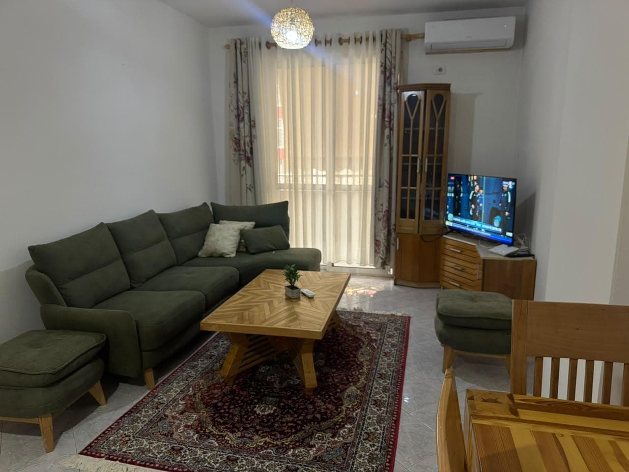 Jepet me qera Apartamenti 1+1 Astir 2