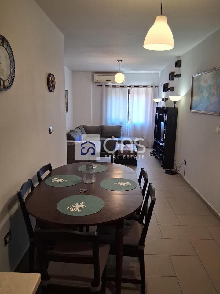 Jepet me qera apartament 2+1 ne Myslym Shyr 3