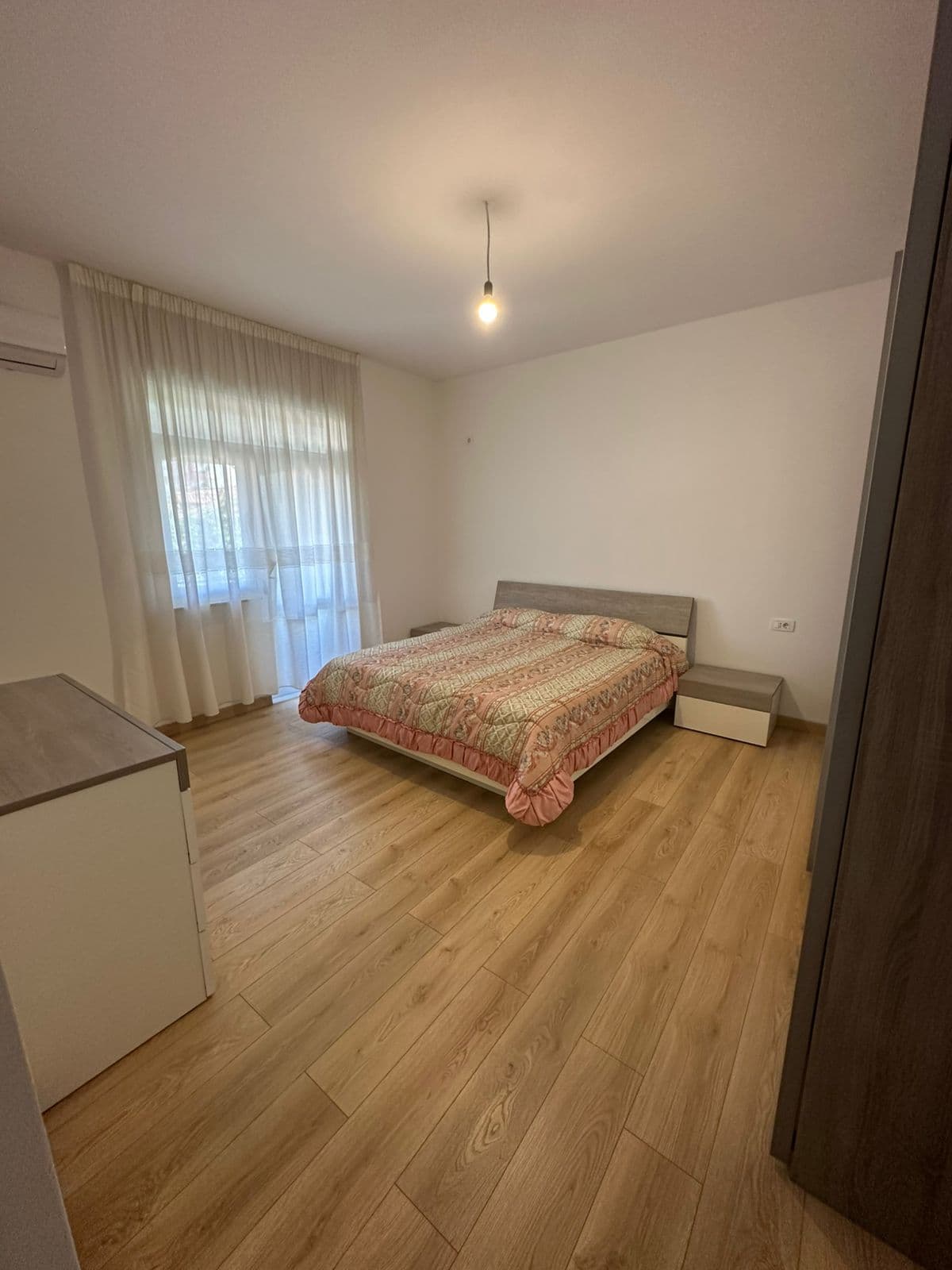 Apartament 2+1+1 Me Qira në Qendër të Tiranës - 700€ | 107 m² 3