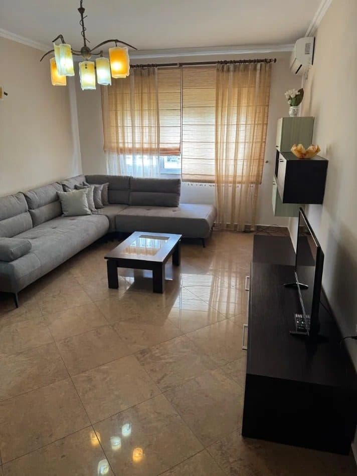 Jepet apartament me qera 1+1 Sheshi Willson