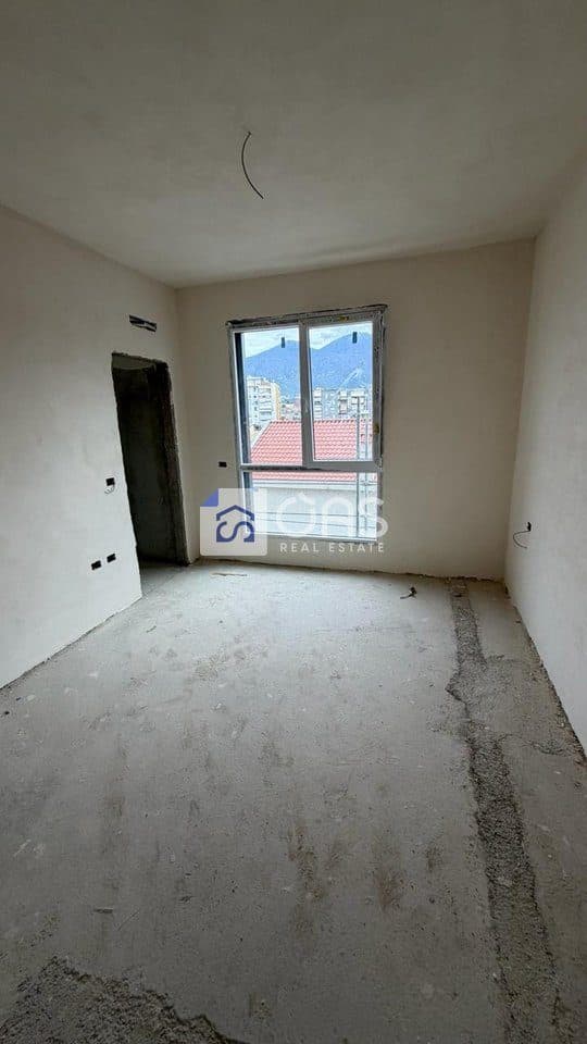 Shitet apartament 2+1+2 ne Ali Demi