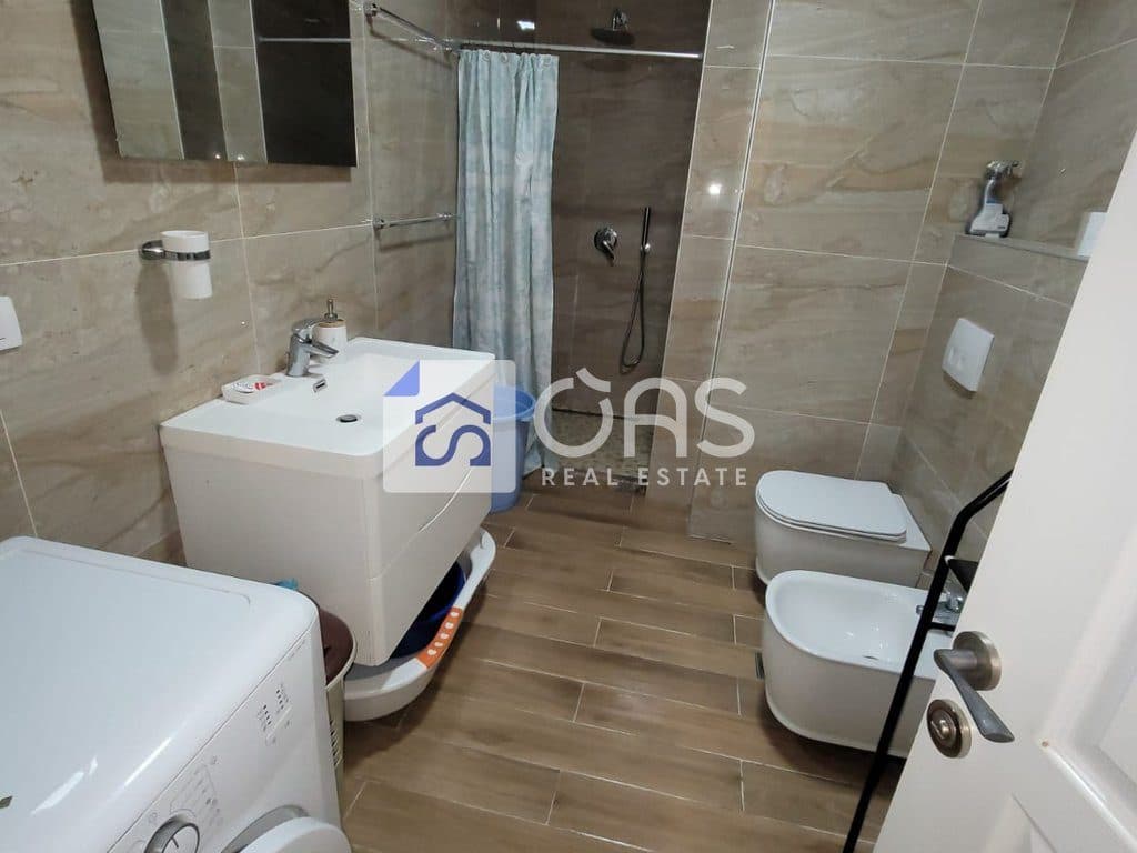 Jepet me qira Apartament 2+1 Te Pallati me shigjeta 4