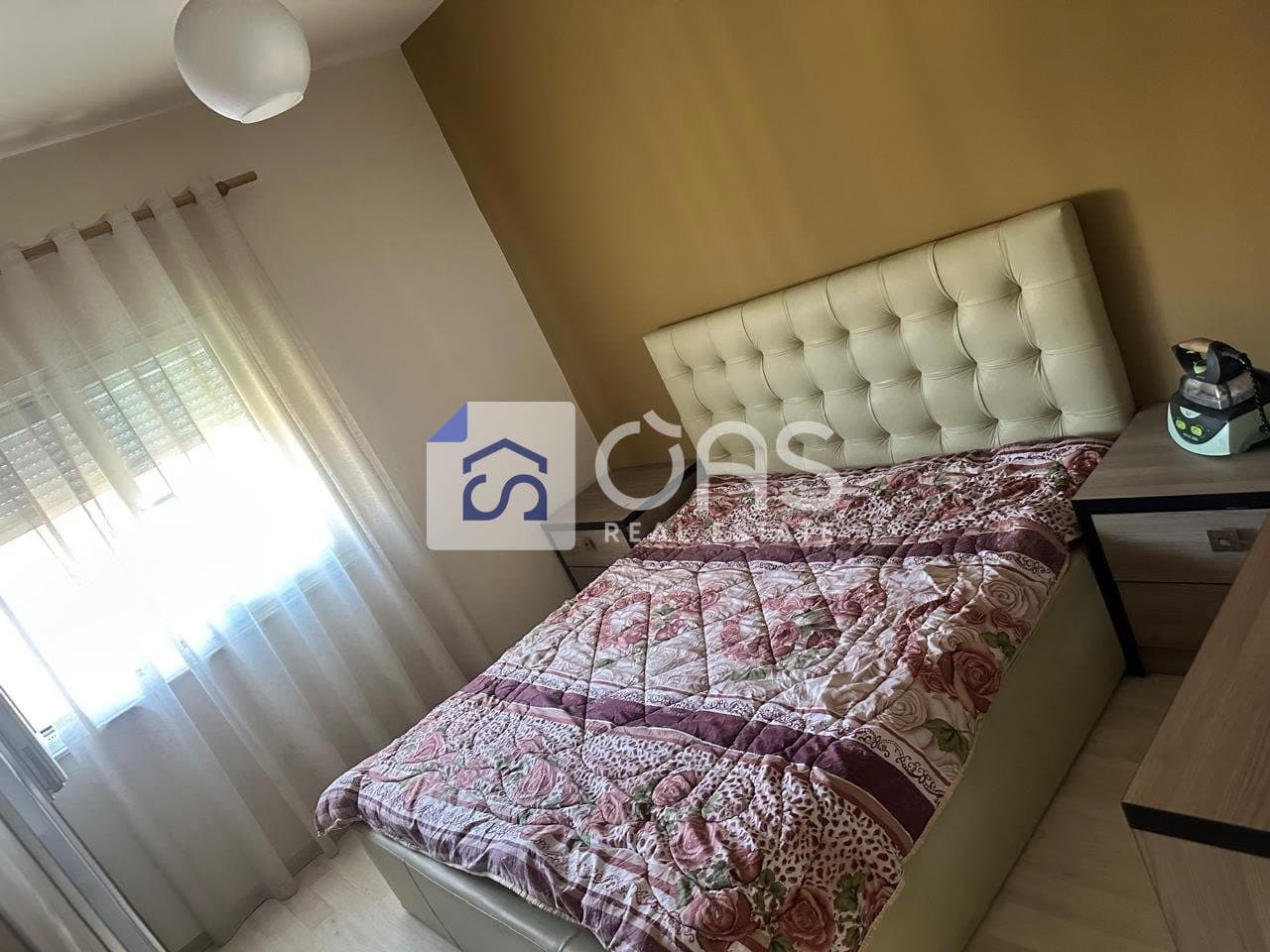 Jepet me qera apartament 1+1 tek Petro Nini 4
