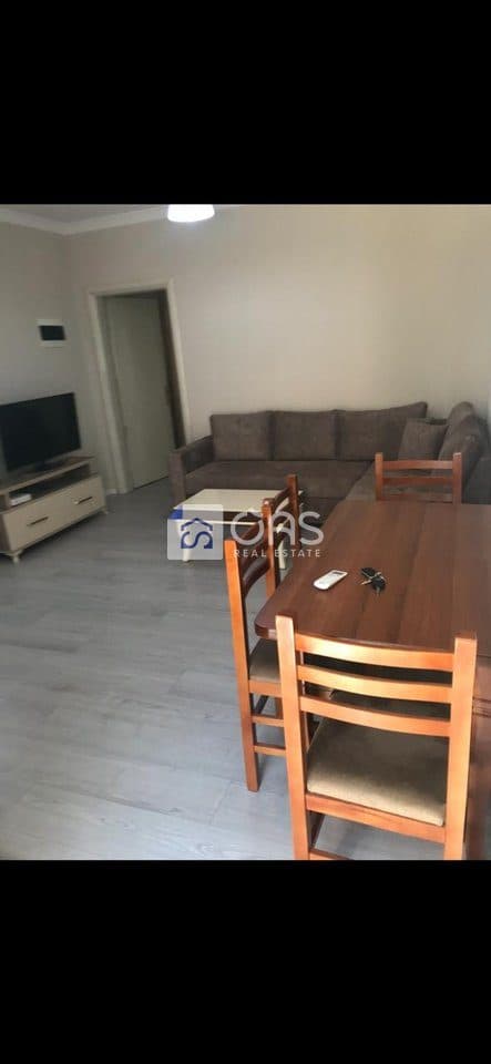 Jepet apartament me qera 1+1 ne Ali Dem