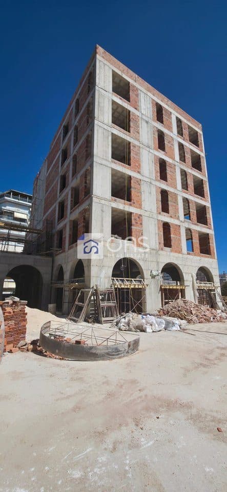 Shitet apartament 2+1 ne Sarande.
