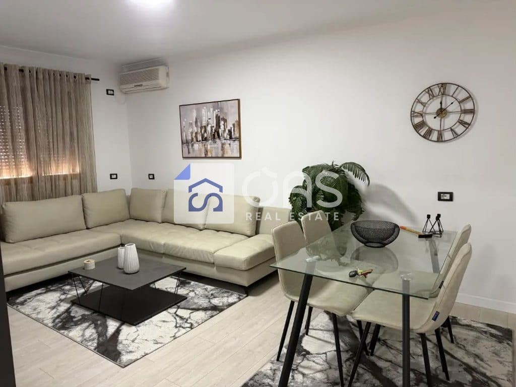 Jepet apartament me qera 2+1 Tek Shkolla Mihal Grameno