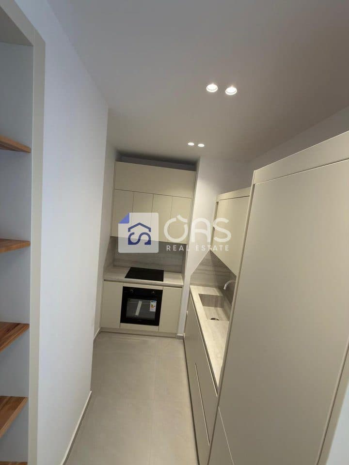 Jepet me qera apartament 1+1+garazhd ne Shkoze 3