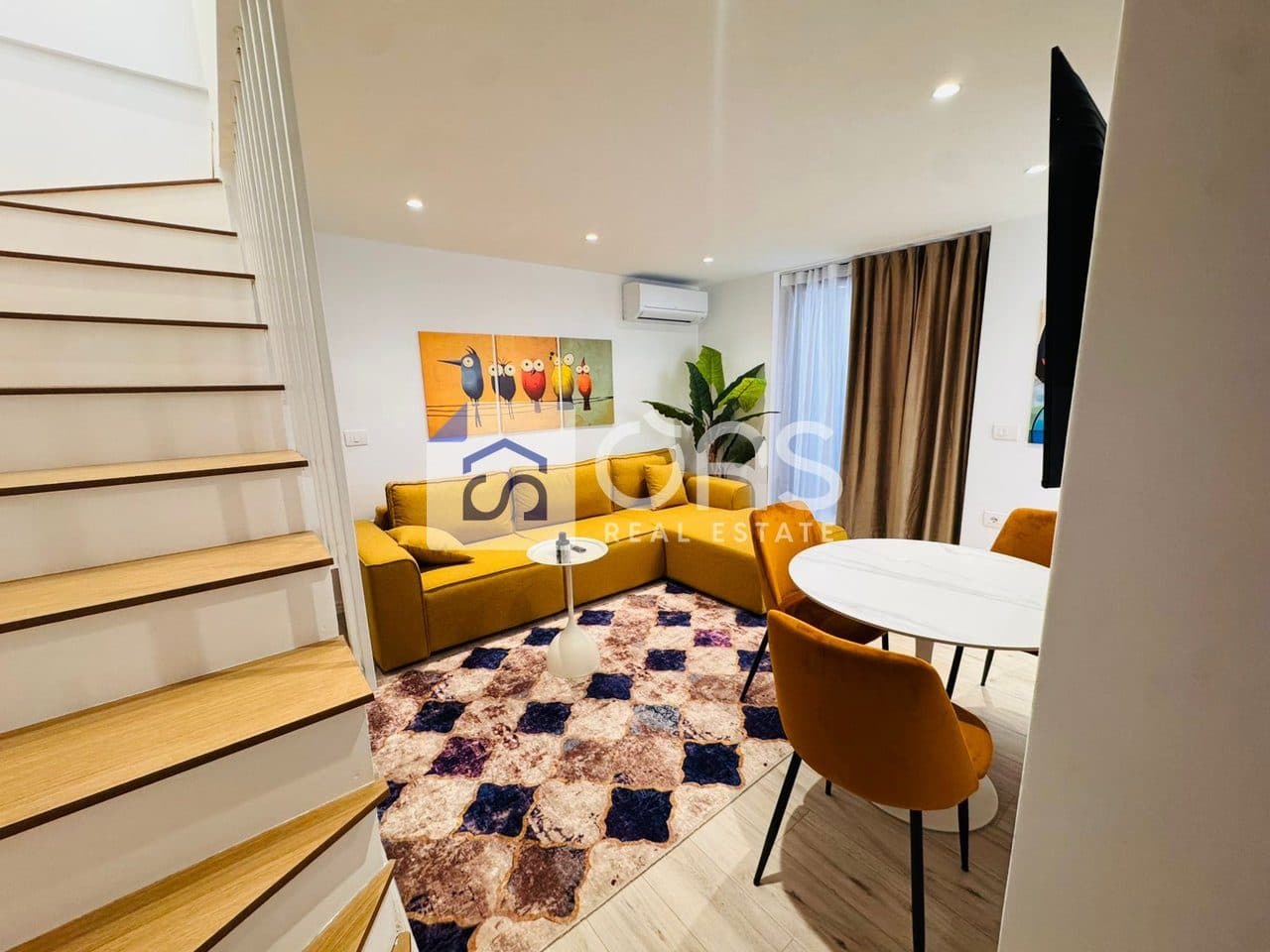 Jepet me qera apartament 1+1 Duplex tek Rruga E Dibres. 2