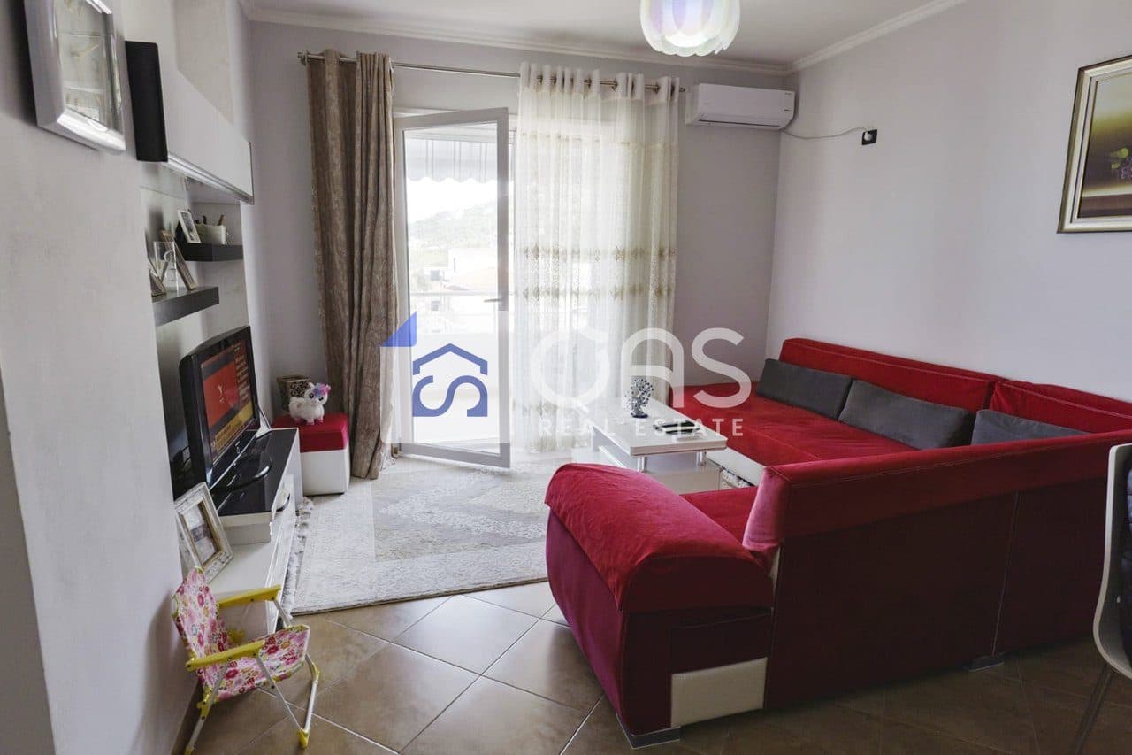 Shitet apartament 2+1+2 ne Vlor. 2