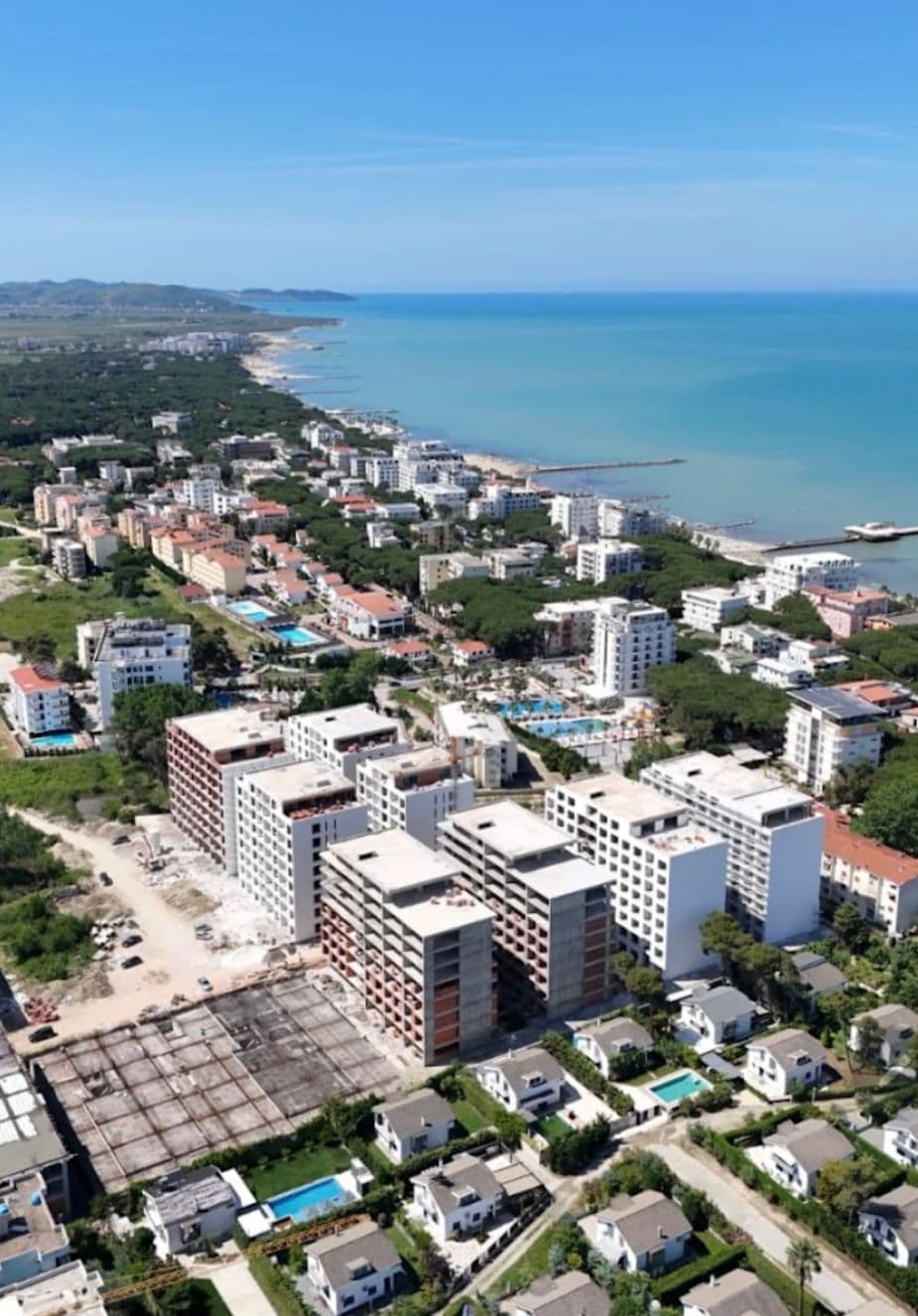 Shitet apartament 2+1 tek Mali I Robit (Liburna Residenc) .
