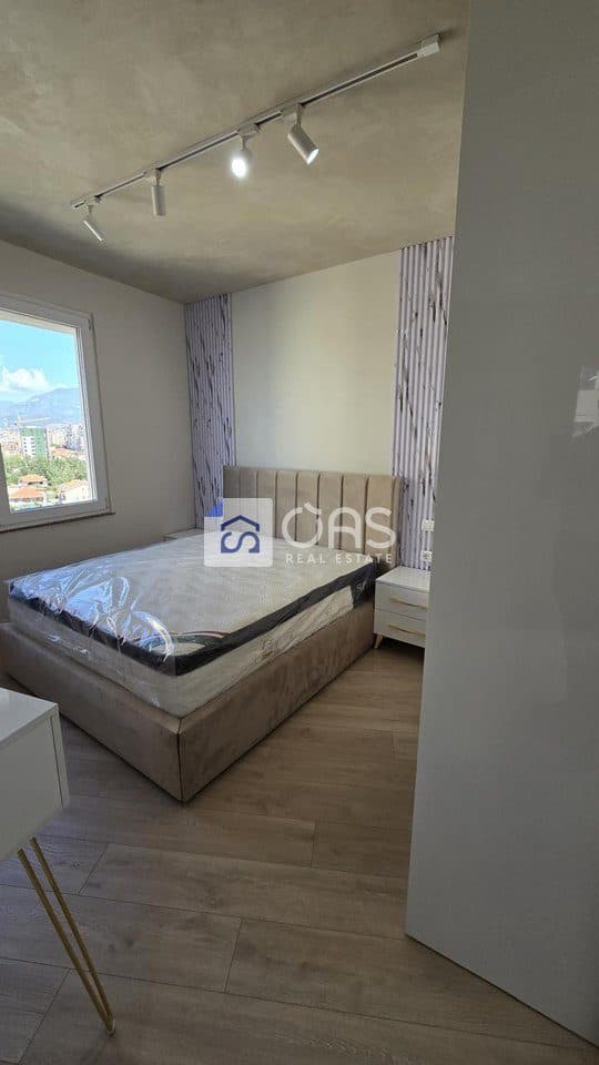 Jepet apartament me qera 1+1 Astir (pallati edglis) 2