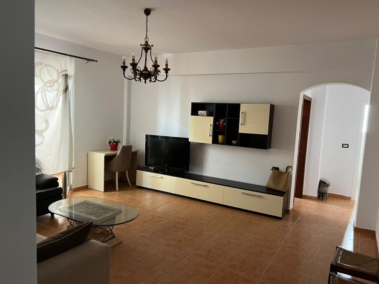 Jepet apartament me qera 1+1 tek Bulevardi i Ri