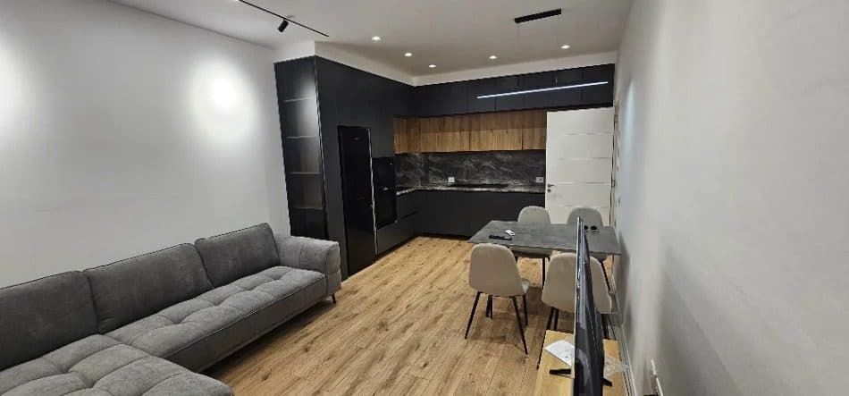 Jepet me qera Apartamenti 2+1+2 5 Maj