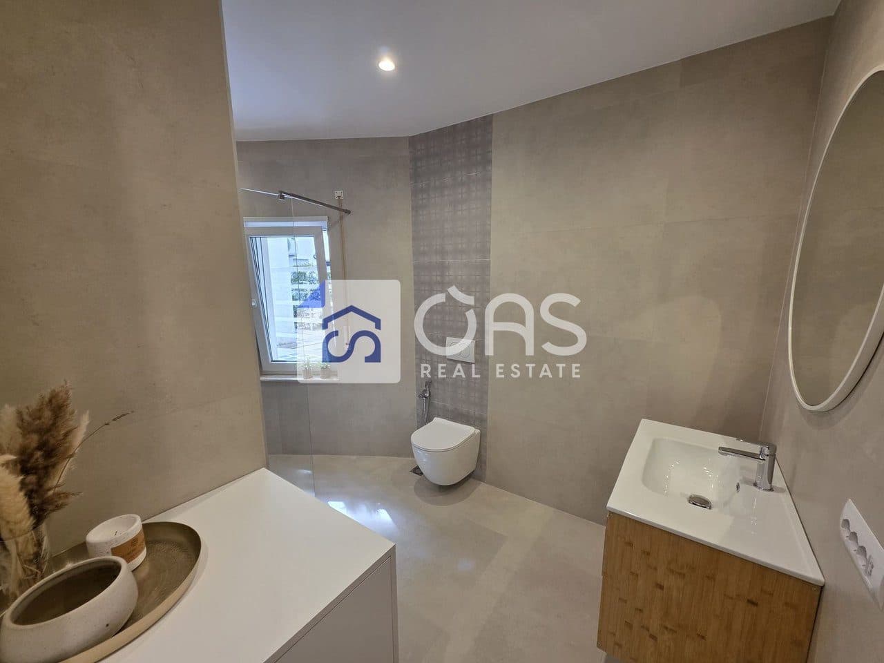 Jepet me qera apartament 1+1 tek Kodra e Diellit 4