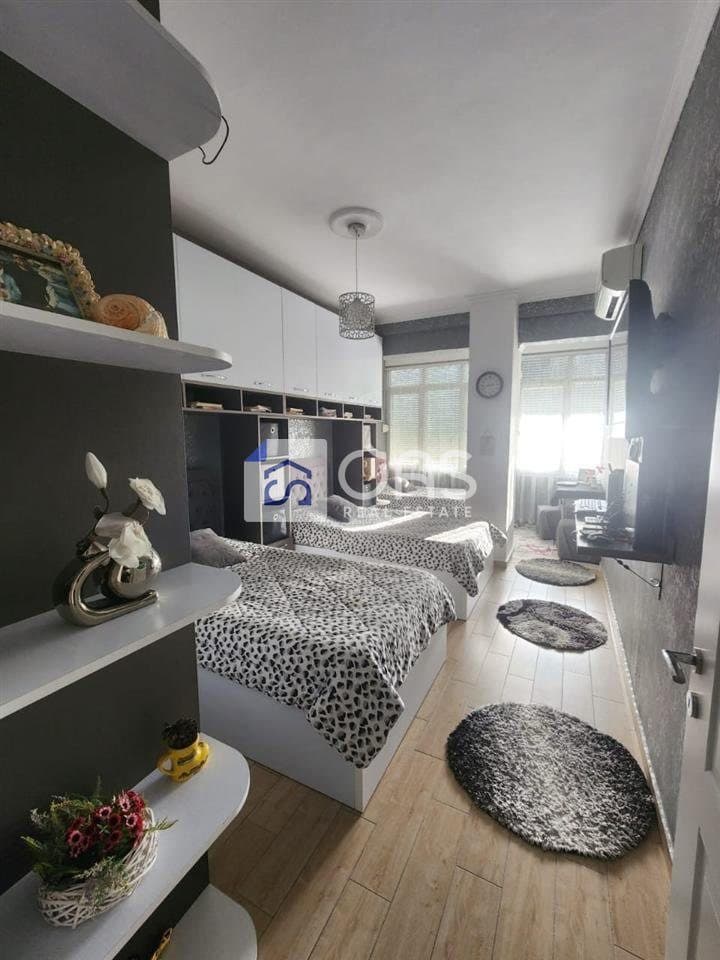Jepet apartament e qira 2+1+2 ne Fresk 4