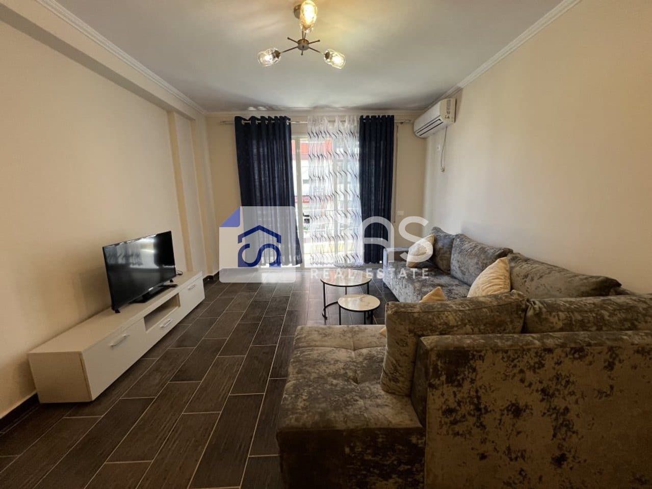 Apartament 2+1+2 Me Qira në Yzberish, Tiranë - 450€ | 115 m² 2