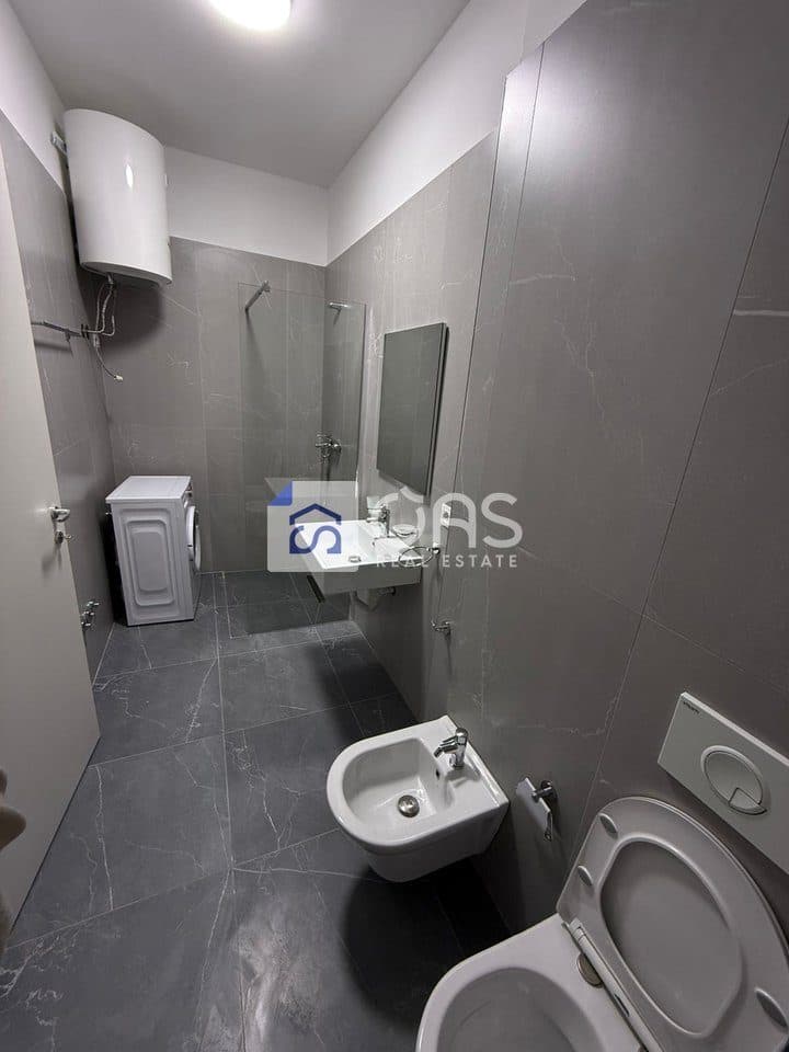 Jepet me qira apartamenti 1+1 rruga 5 Maj 3