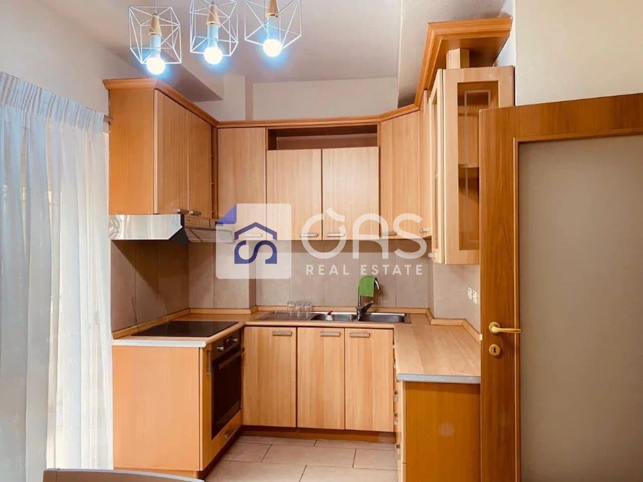 Jepet apartament me qera 2+1 tek Brryli 3