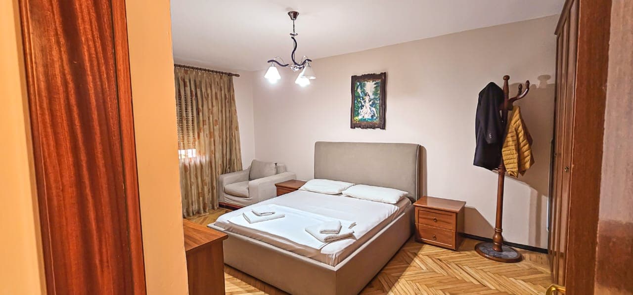 Jepet me qera apartament 2+1+depo ne Myslym Shyr 3