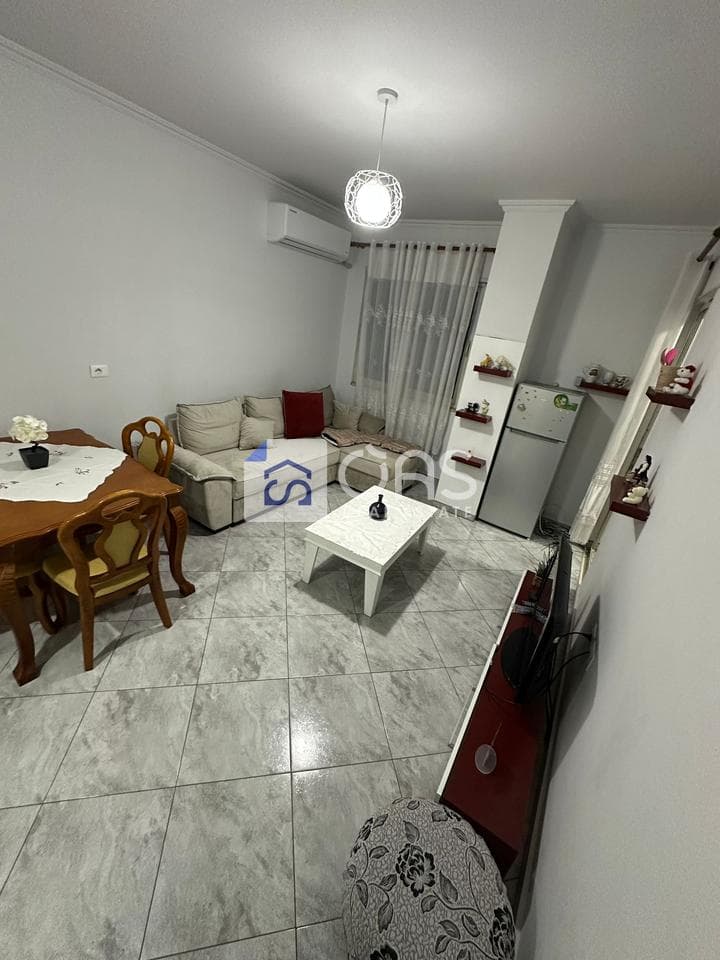 Apartament me qera 2+1 Ne Astir