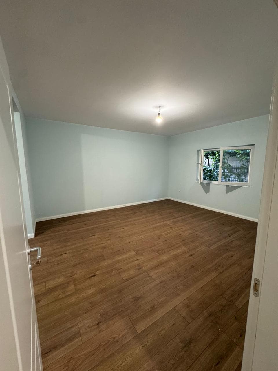 Vilë 4+2 Me Qira në Kombinat, Tiranë - 1200 Euro (Neto)| 214 m² 2