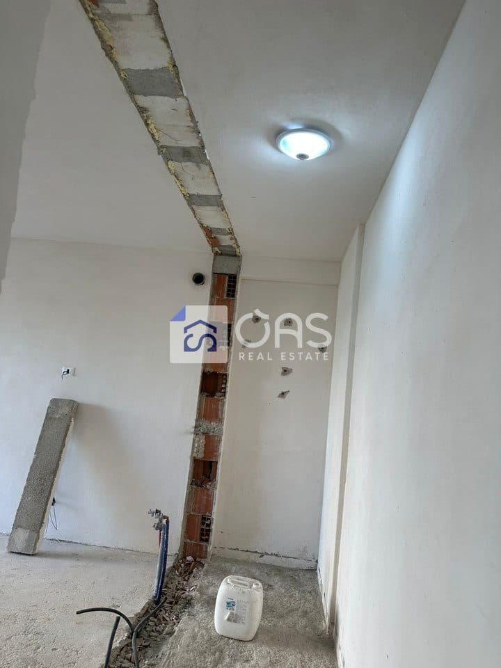 Shitet apartament 1+1 fusha aviacionit