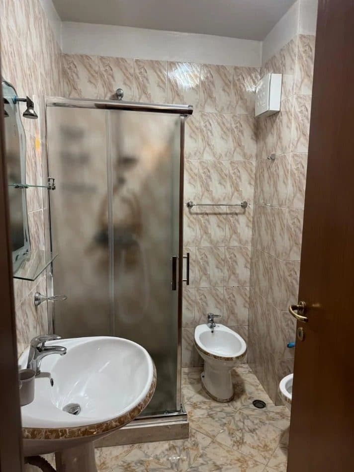 Jepet apartament me qera 1+1 Sheshi Willson 2
