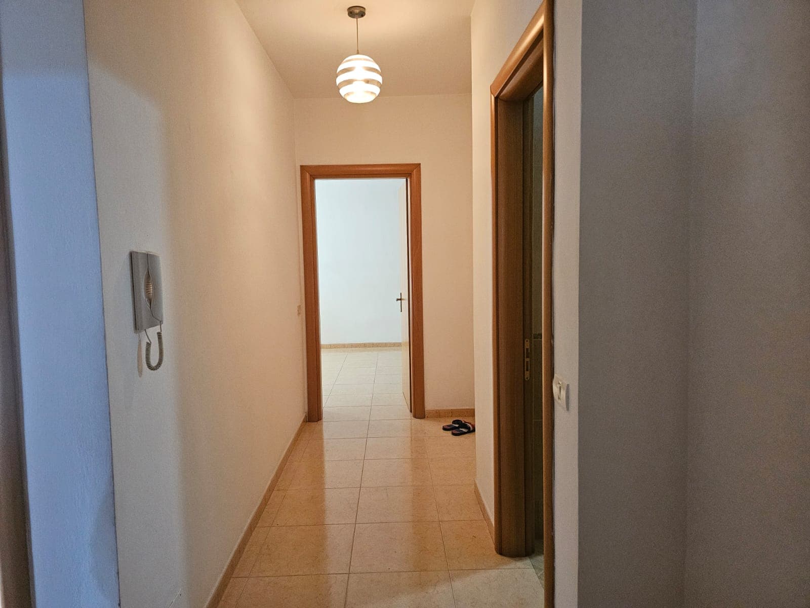 Jepet me qera Apartament ( 2+1+Aneks+Ballkon ) Ne Astir 4
