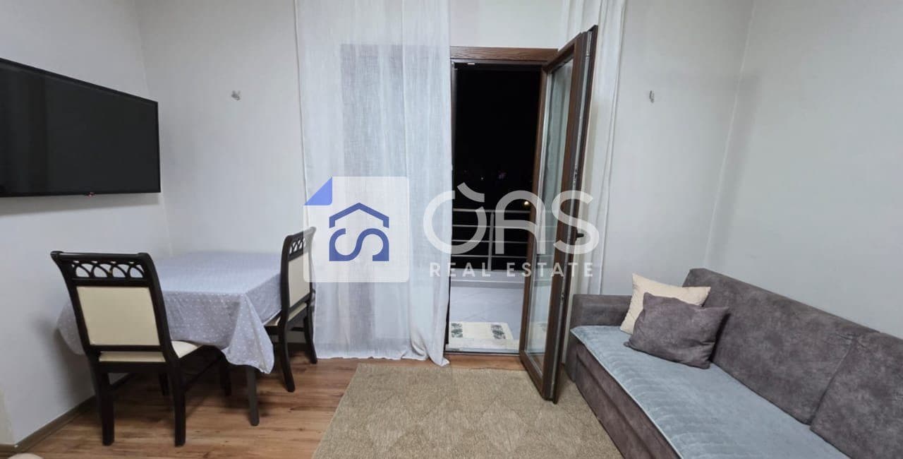 Jepet apartament me qera 1+1 Rruga E Elbasanit 4