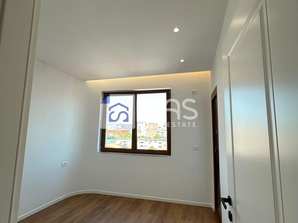 Shitet apartament 2+1 tek Ura e Nisharakut. 4