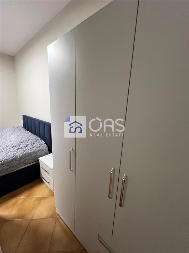 Jepet apartament me qera 1+1 ne Bllok 4