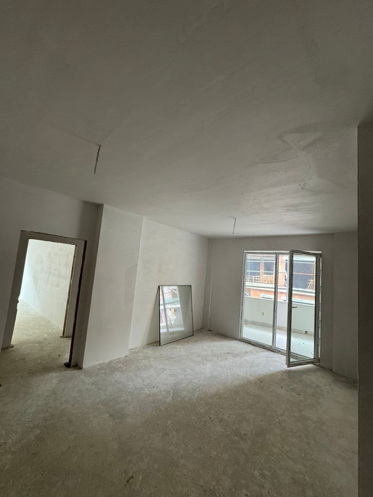 Shitet apartament 2+1+2 te Liqeni i Thate ( Lake Side) Siperfaqja: 113.6m2 ,Cmimi i apartamentit : 204.000 euro