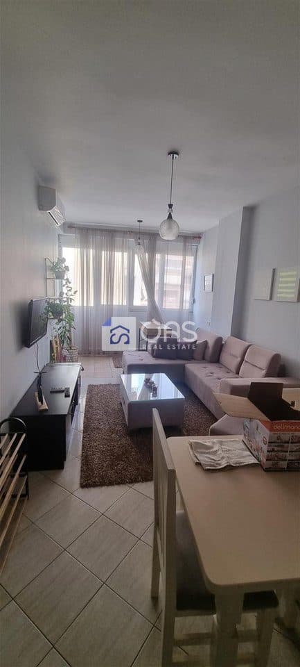 Jepet apartament me qera 1+1 te Rruga 4 Deshmoret 2
