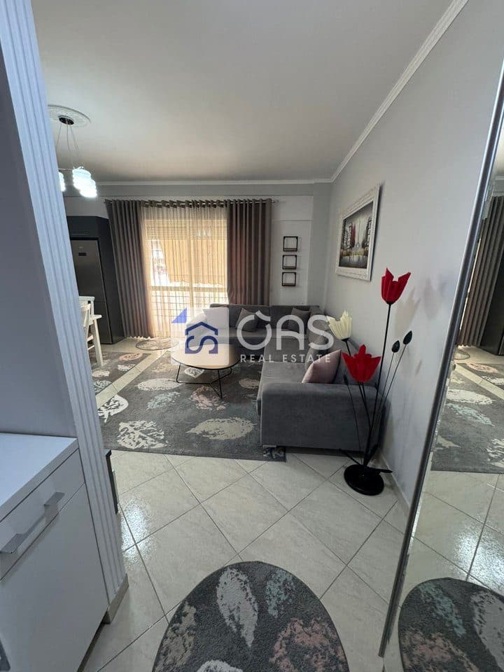 Jepet apartament me qera 1+1 ne Don Bosko 600 euro 2