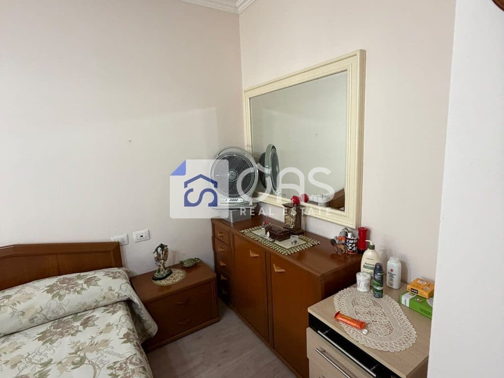 Jepet me qera apartament 1+1 te Kompleksi Kontakt 21 Dhjetori 2