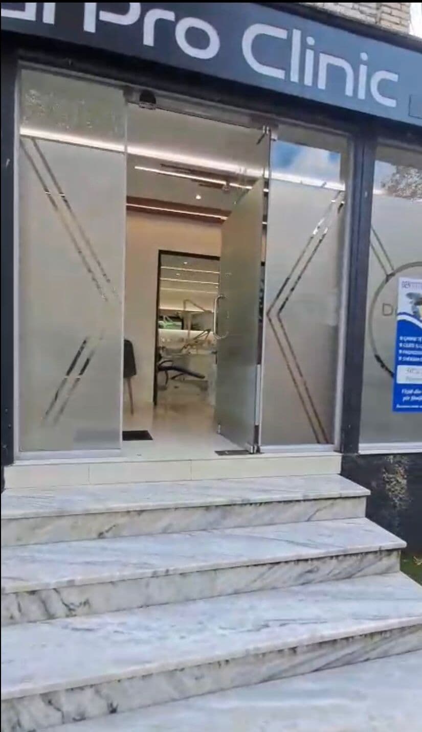 Jepet ambjent me qera ose shitet ne Xhamllik 2