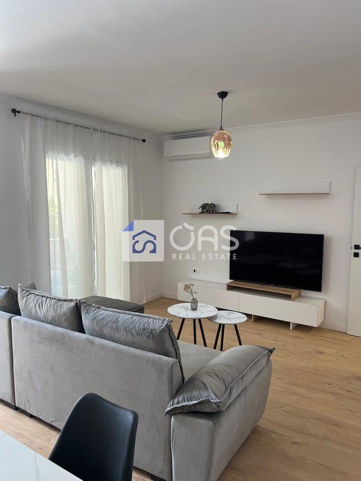 Apartament 2+1 Me Qira në Bulevardin Zogu i Parë, Tiranë - 850€ | 90 m²