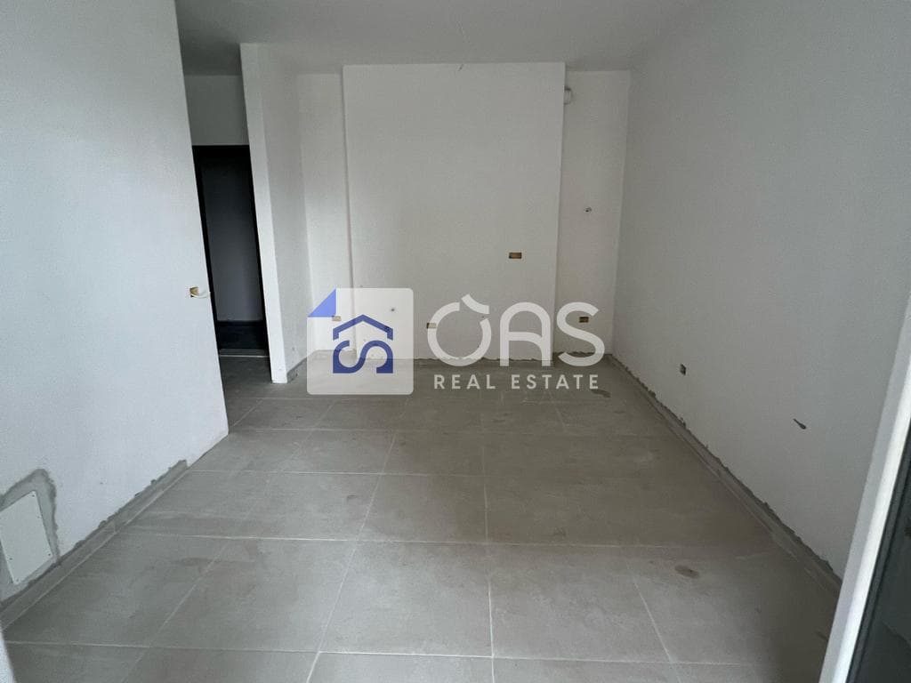 Shitet Apartament 1+1 Tek Univers City 3