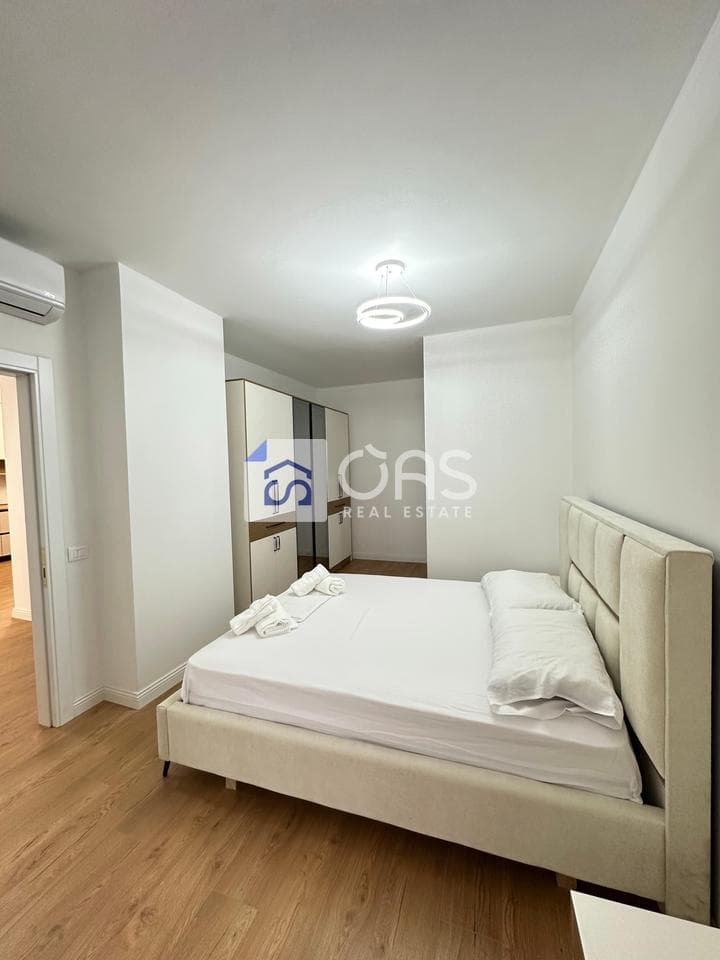 Jepet me qera apartament 2+1+2 QSUT (perball ministris se mbrojtjes) 2