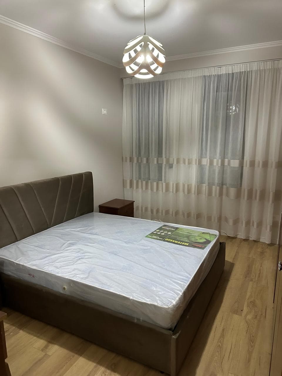 Jepet me qera apartament 1+1 tek 21 Dhjetori 3