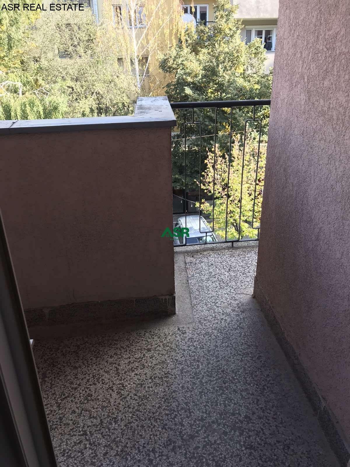 Lëshohet banesa me qira në lagjën Qender, e pershtatshme per zyre 2