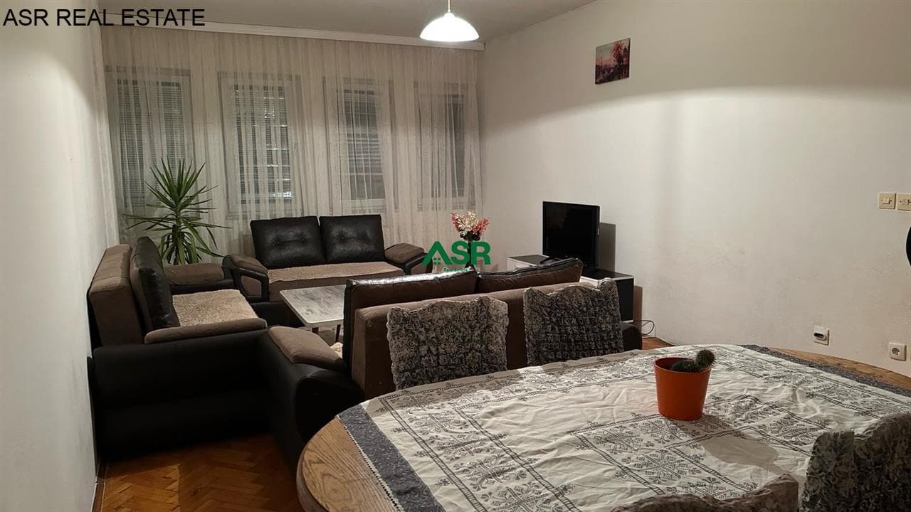 Banesë 95m2 me qira në Aktash