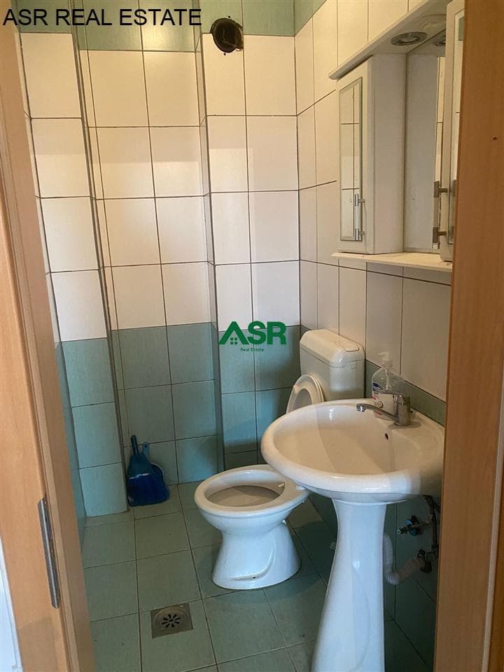 Banesë me qira në qender, perballe Qeverise 3