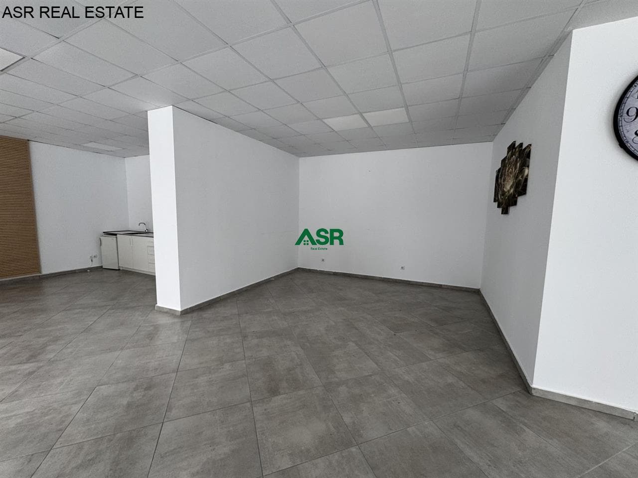 Lokal 98m2 me qira në lagjen Arberia, perballe Minimax 2