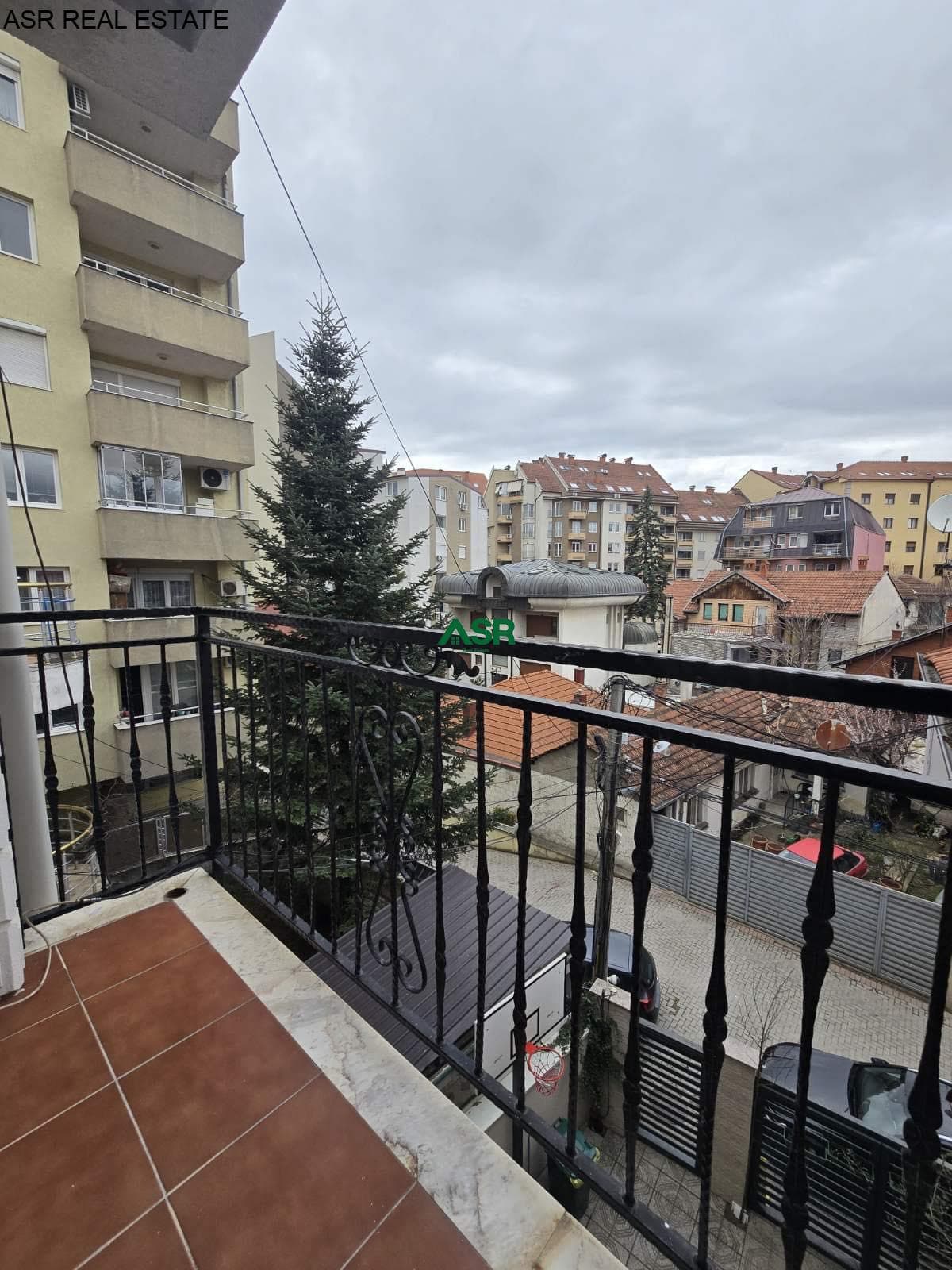 Banesë me qira në qender 4