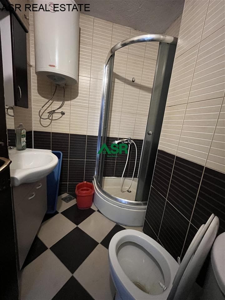 Banesë 50m2 me qira tek tre sheshirat 4