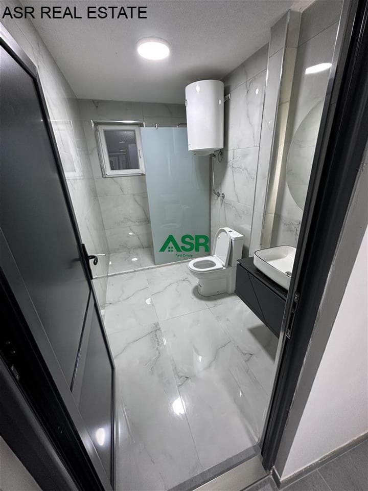 Shtëpi 300 m2 me qira në lagjen Pejton 2